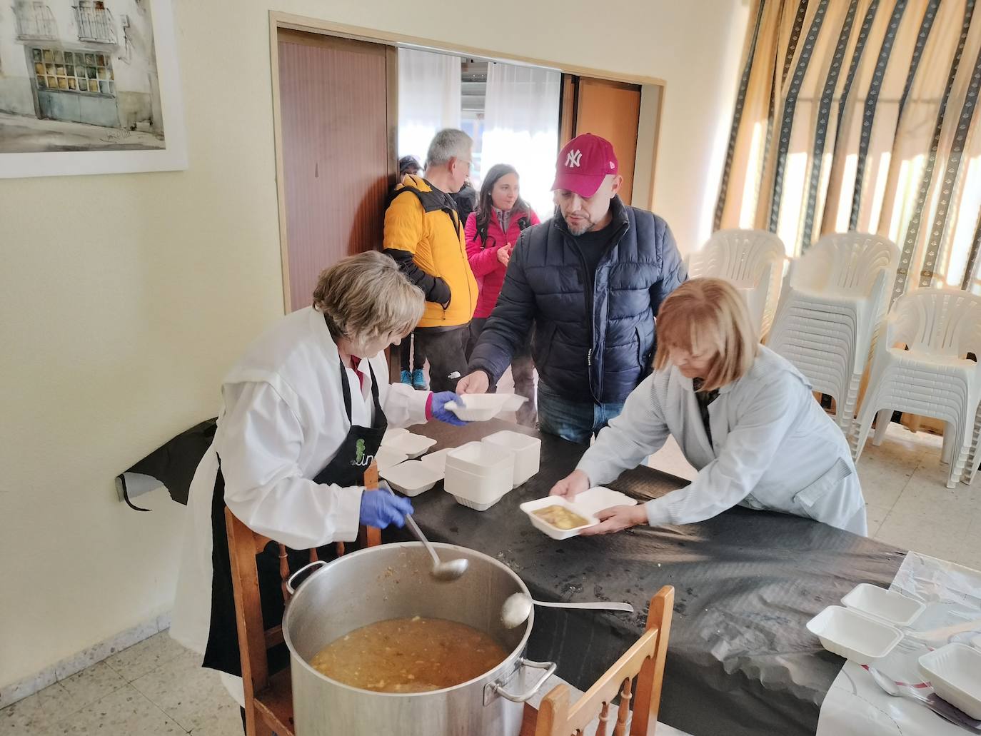 Linares de Riofrío disfruta de su jornada micológica pese al mal año de setas