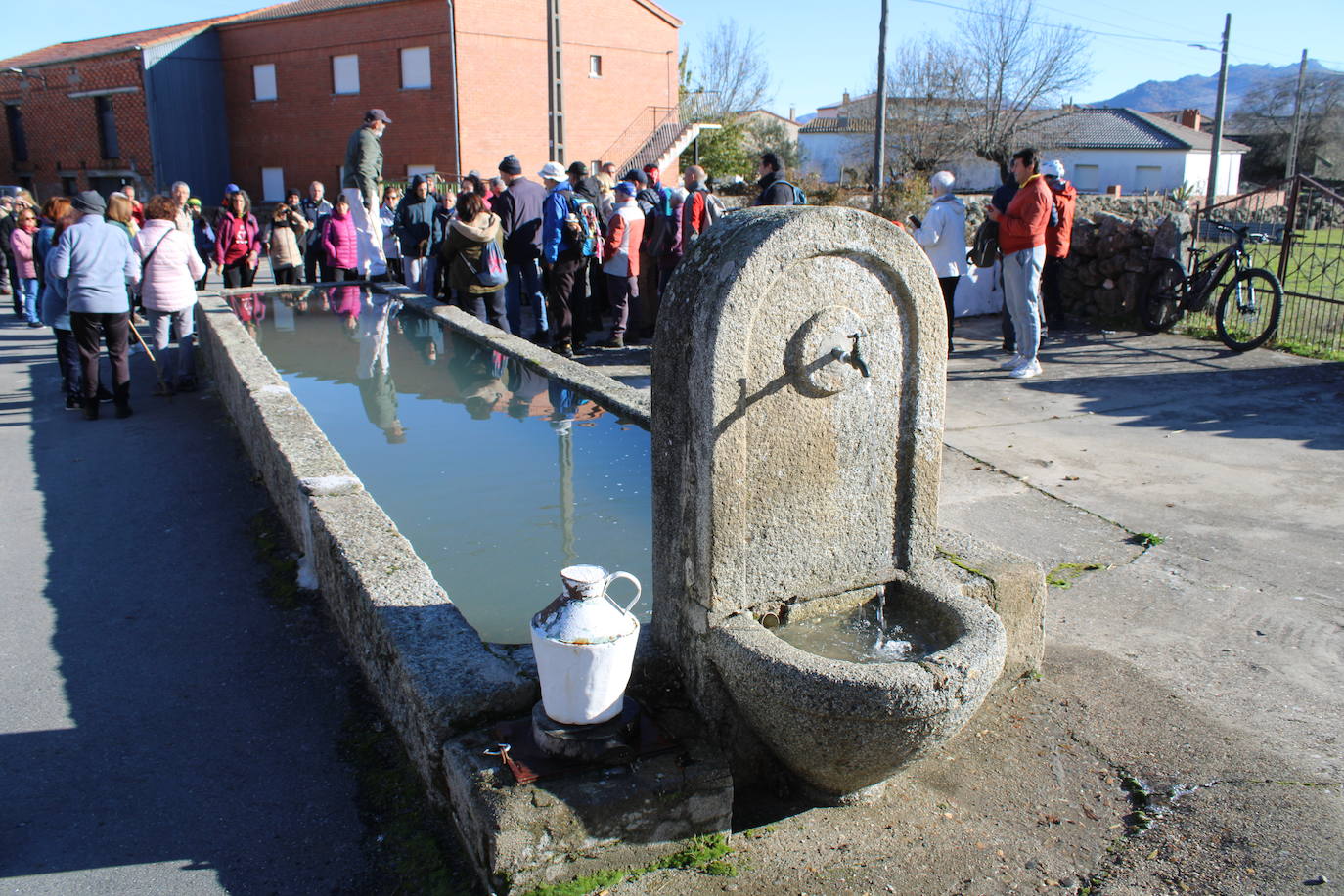 Valdehijaderos acoge una animada jornada dentro del Festival de la Candela