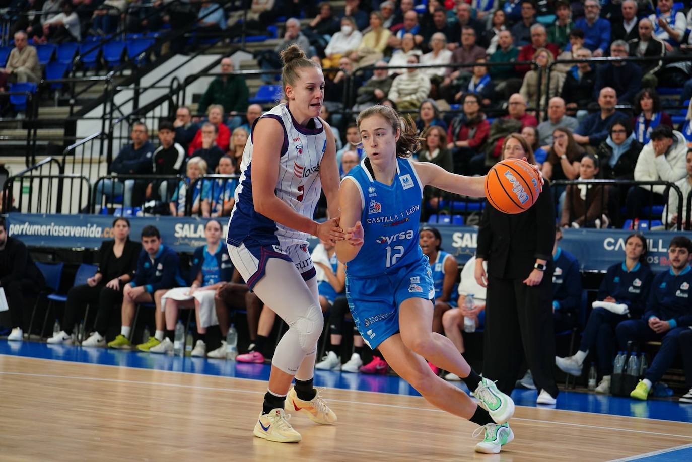 Las mejores imágenes de la victoria del Avenida frente al Gernika