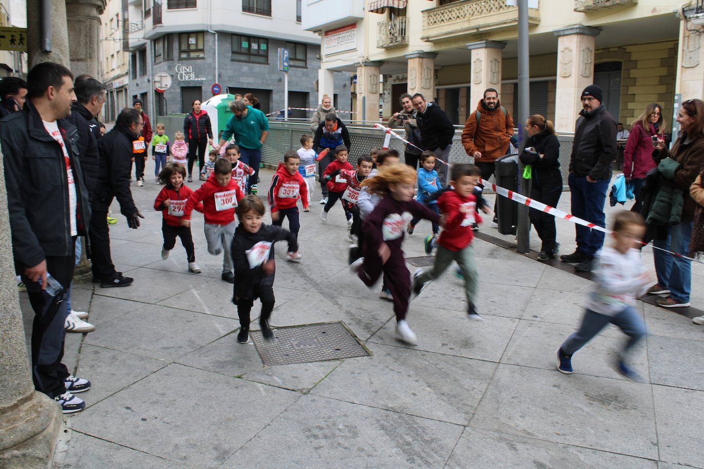 Guijuelo disfruta con su jamón velo más solidario