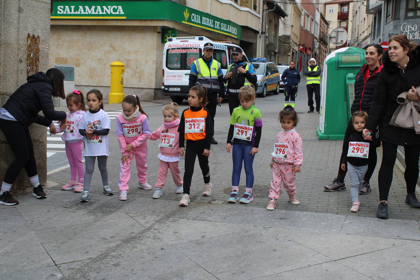 Guijuelo disfruta con su jamón velo más solidario