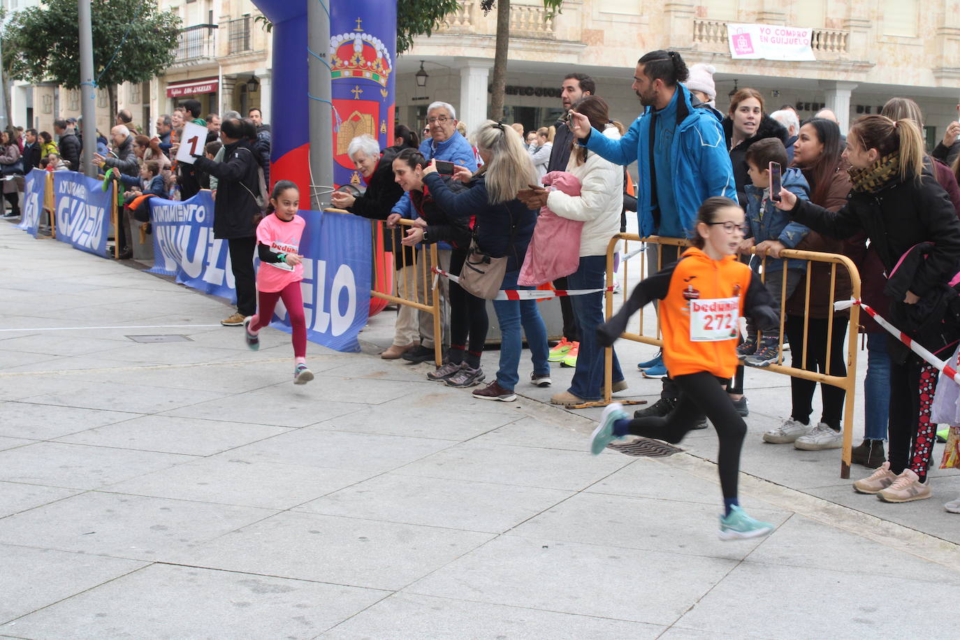 Guijuelo disfruta con su jamón velo más solidario