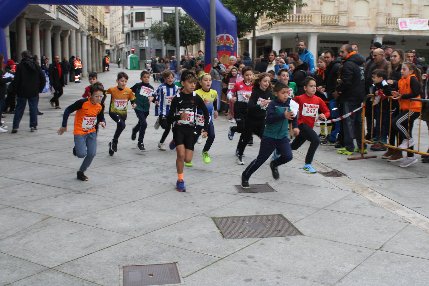 Guijuelo disfruta con su jamón velo más solidario