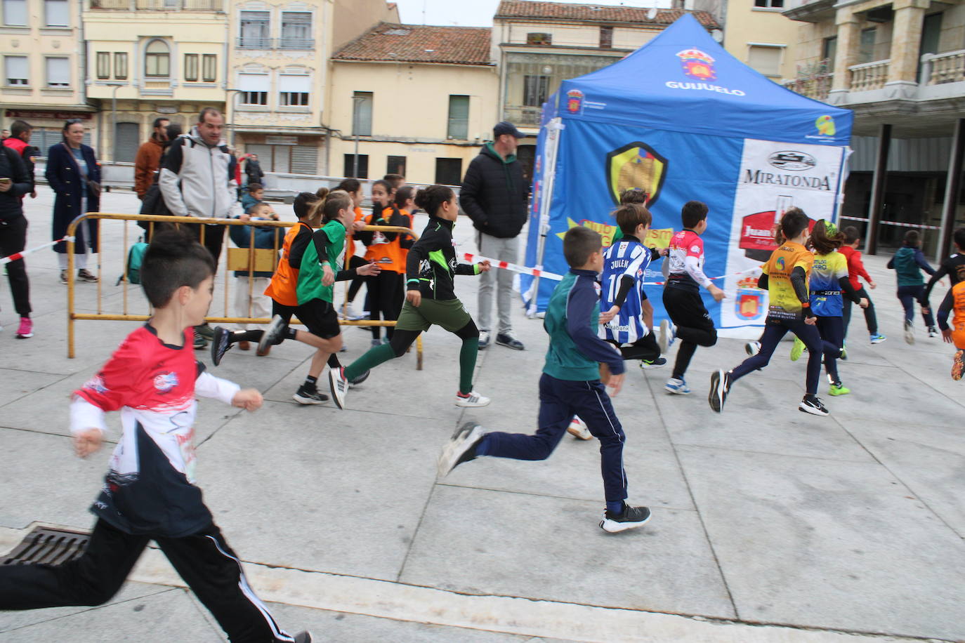 Guijuelo disfruta con su jamón velo más solidario