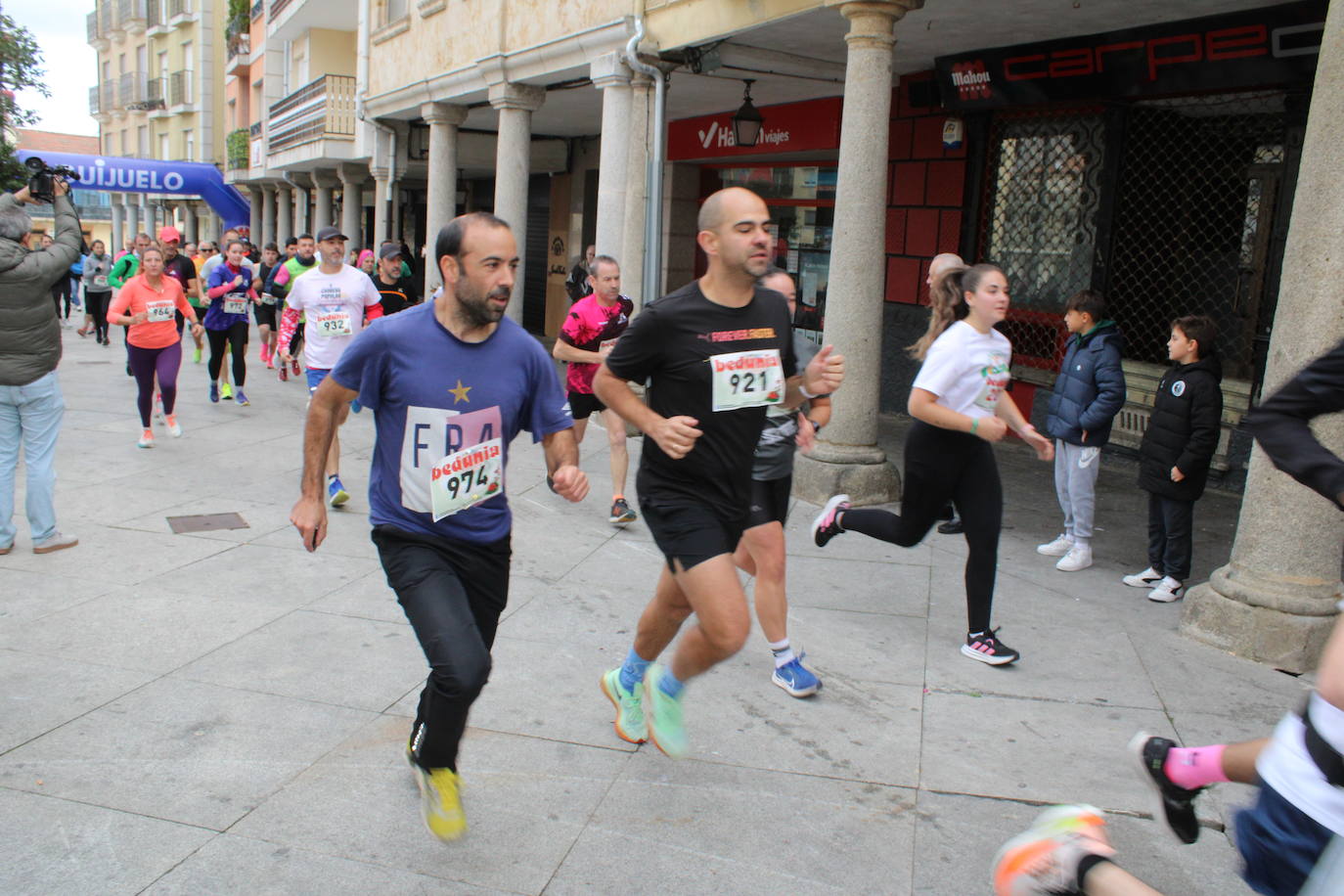 Guijuelo disfruta con su jamón velo más solidario