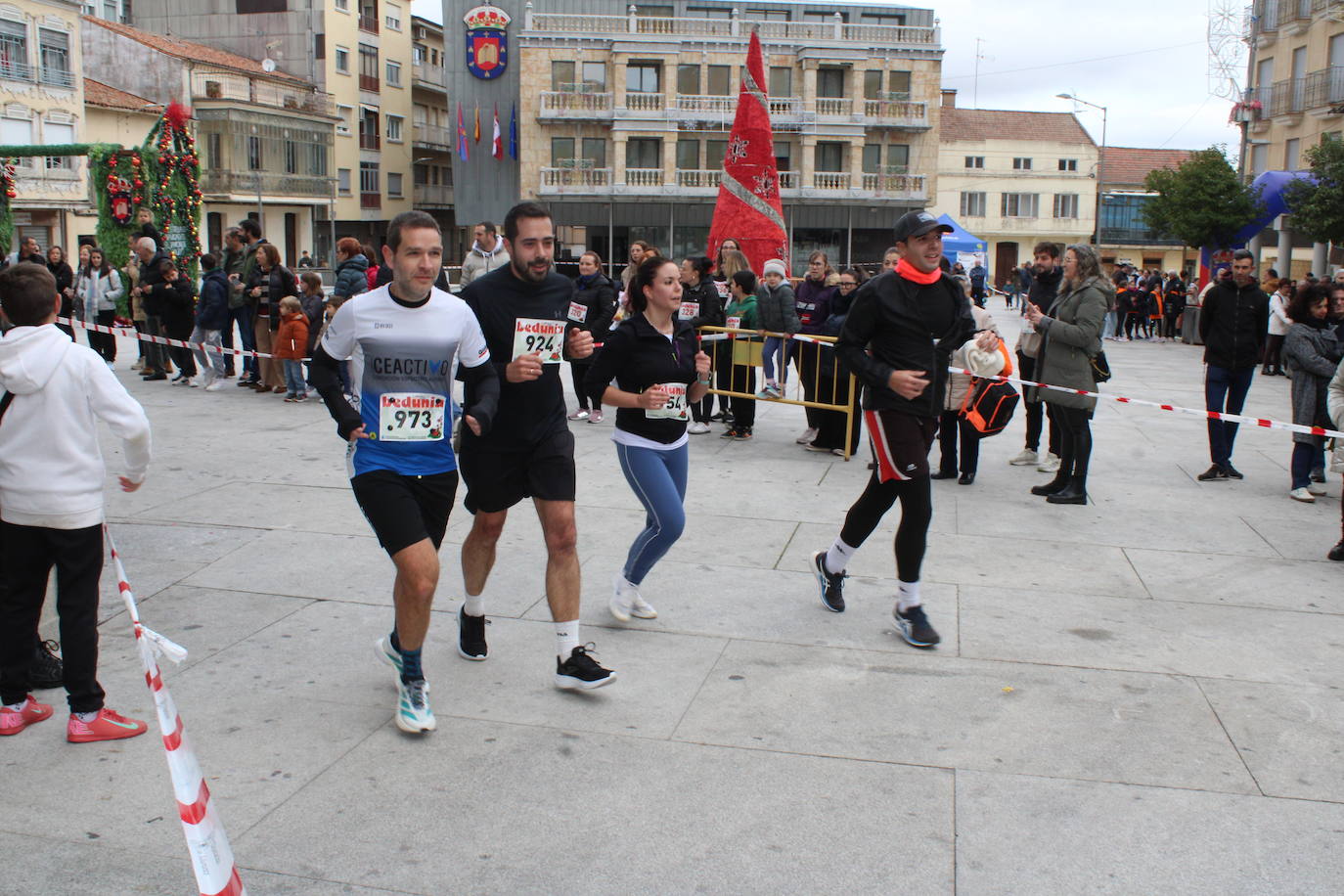Guijuelo disfruta con su jamón velo más solidario