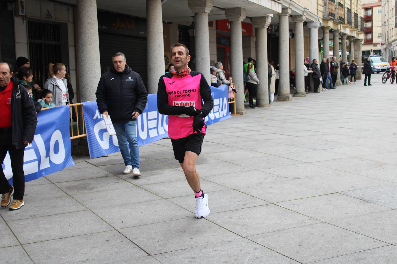 Guijuelo disfruta con su jamón velo más solidario