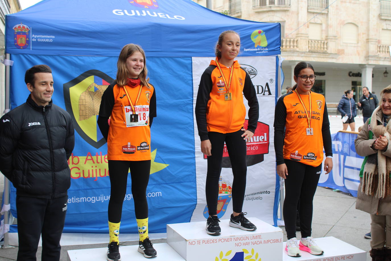 Guijuelo disfruta con su jamón velo más solidario