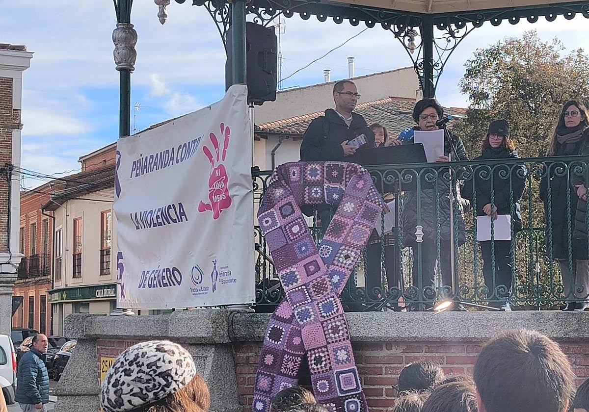 Gran participación en la lectura del manifiesto del 25-N en Peñaranda