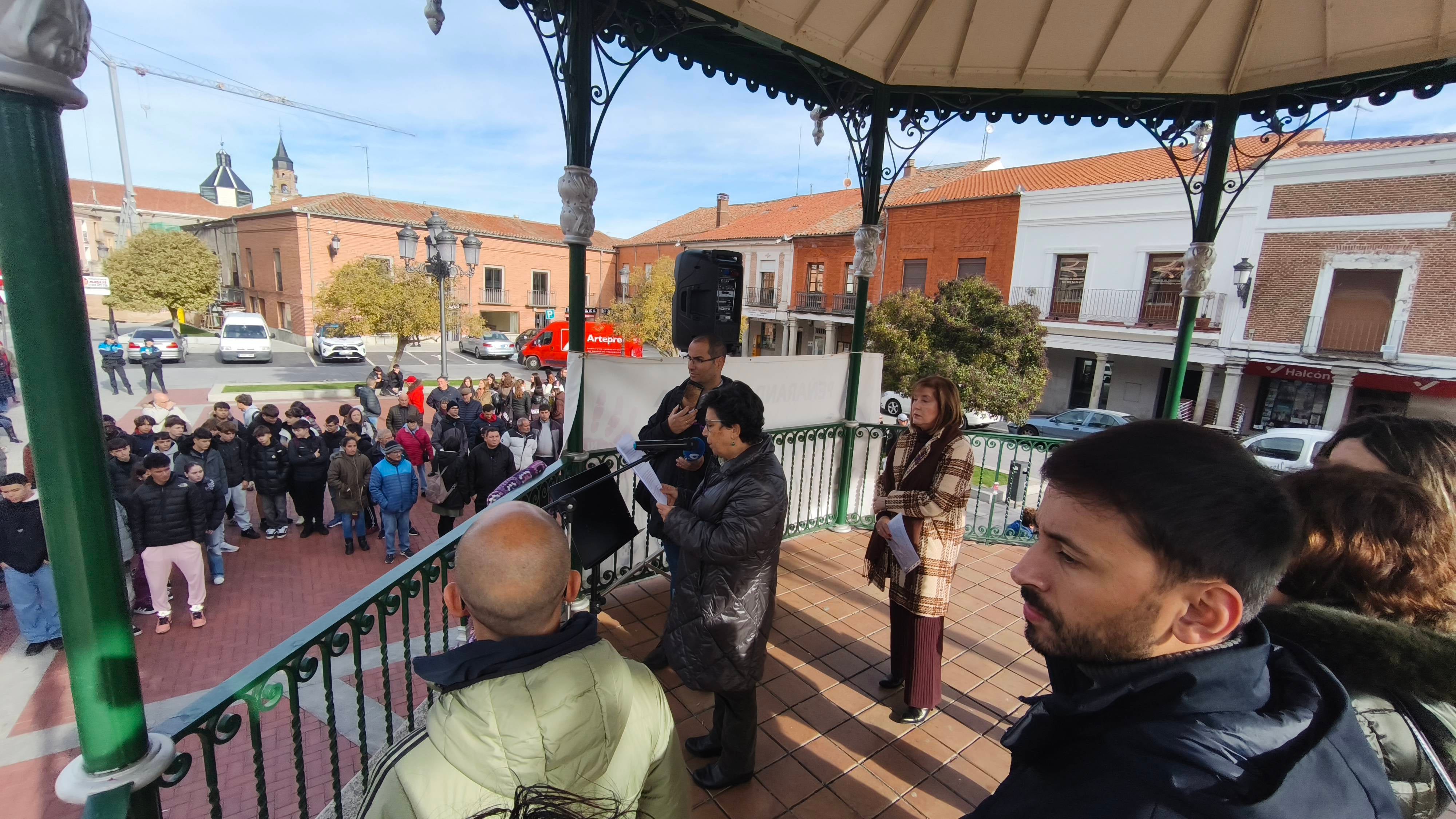 Gran participación en la lectura del manifiesto del 25-N en Peñaranda