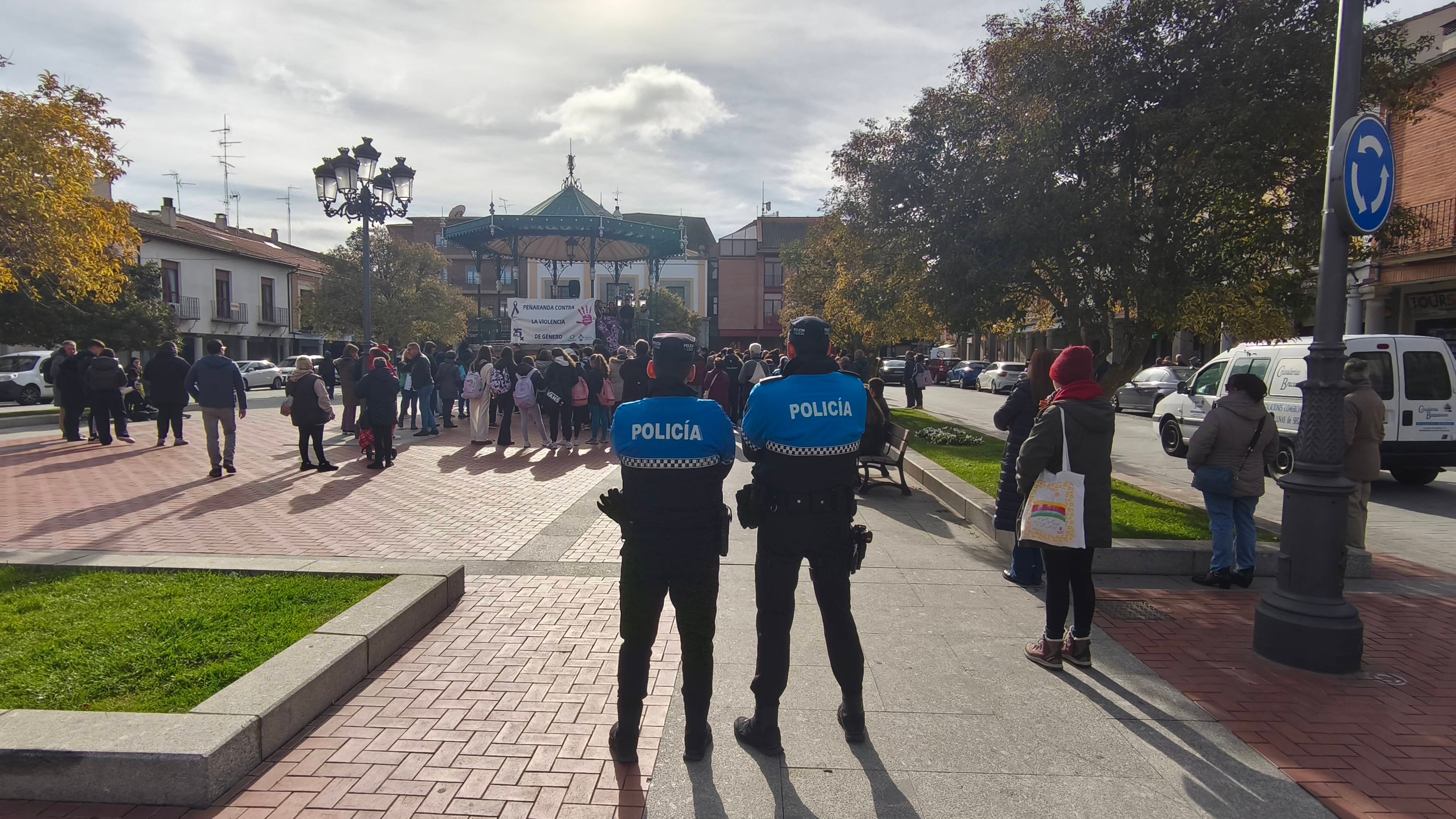 Gran participación en la lectura del manifiesto del 25-N en Peñaranda