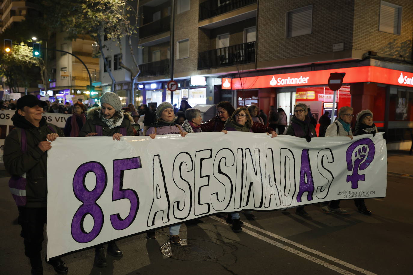 Por las que están y por las que faltan: un 25-N que multiplica el compromiso en Salamanca, en imágenes