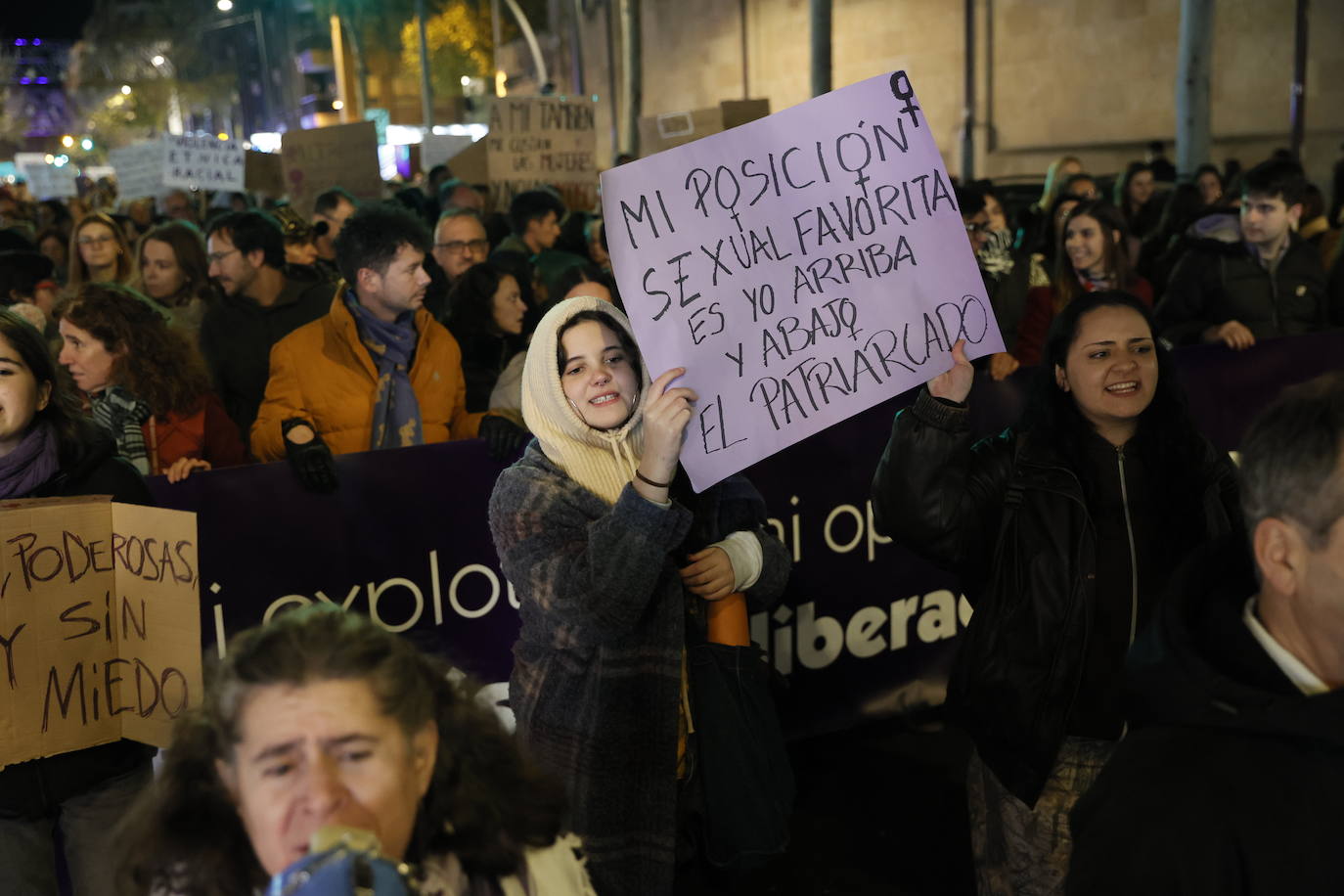 Por las que están y por las que faltan: un 25-N que multiplica el compromiso en Salamanca, en imágenes