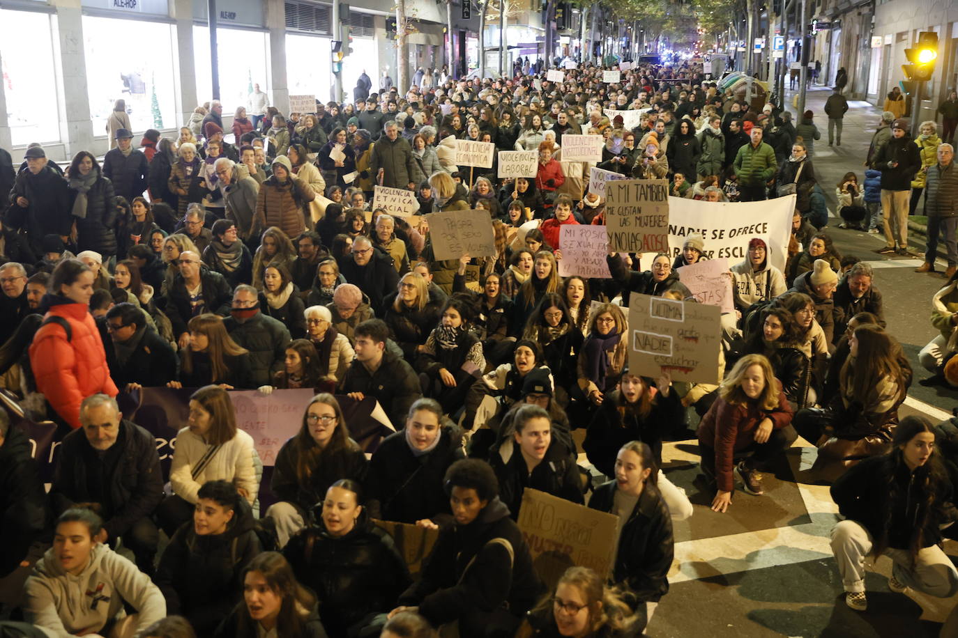 Por las que están y por las que faltan: un 25-N que multiplica el compromiso en Salamanca, en imágenes