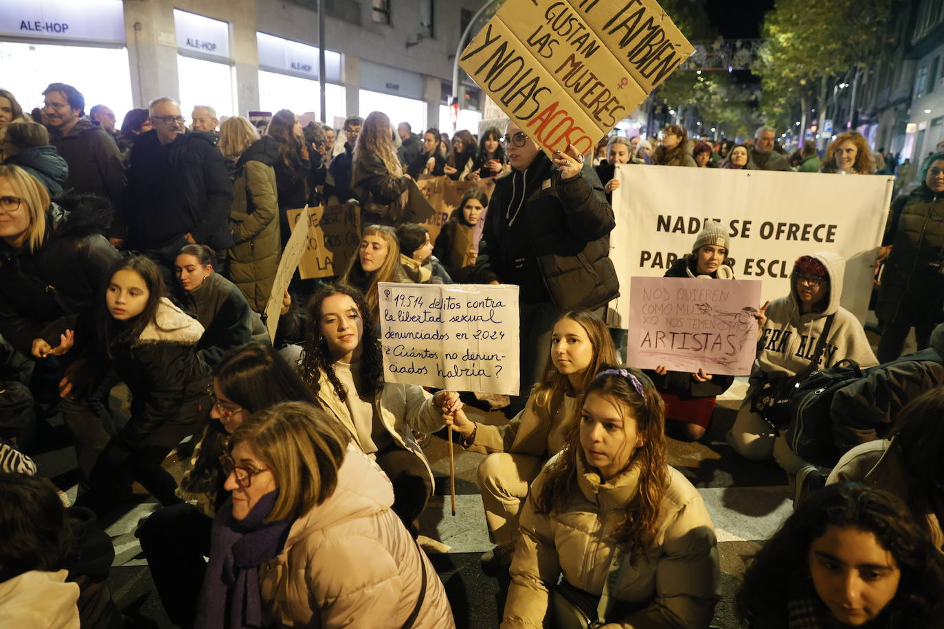 Por las que están y por las que faltan: un 25-N que multiplica el compromiso en Salamanca, en imágenes