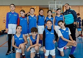 Plantilla del Trinitarios alevín de baloncesto.