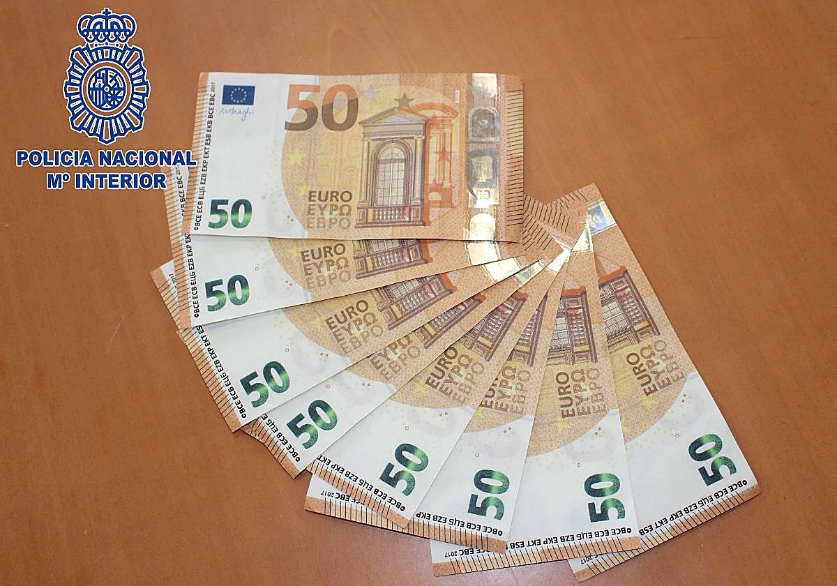 Billetes falsificados detectados en otra intervención policial.