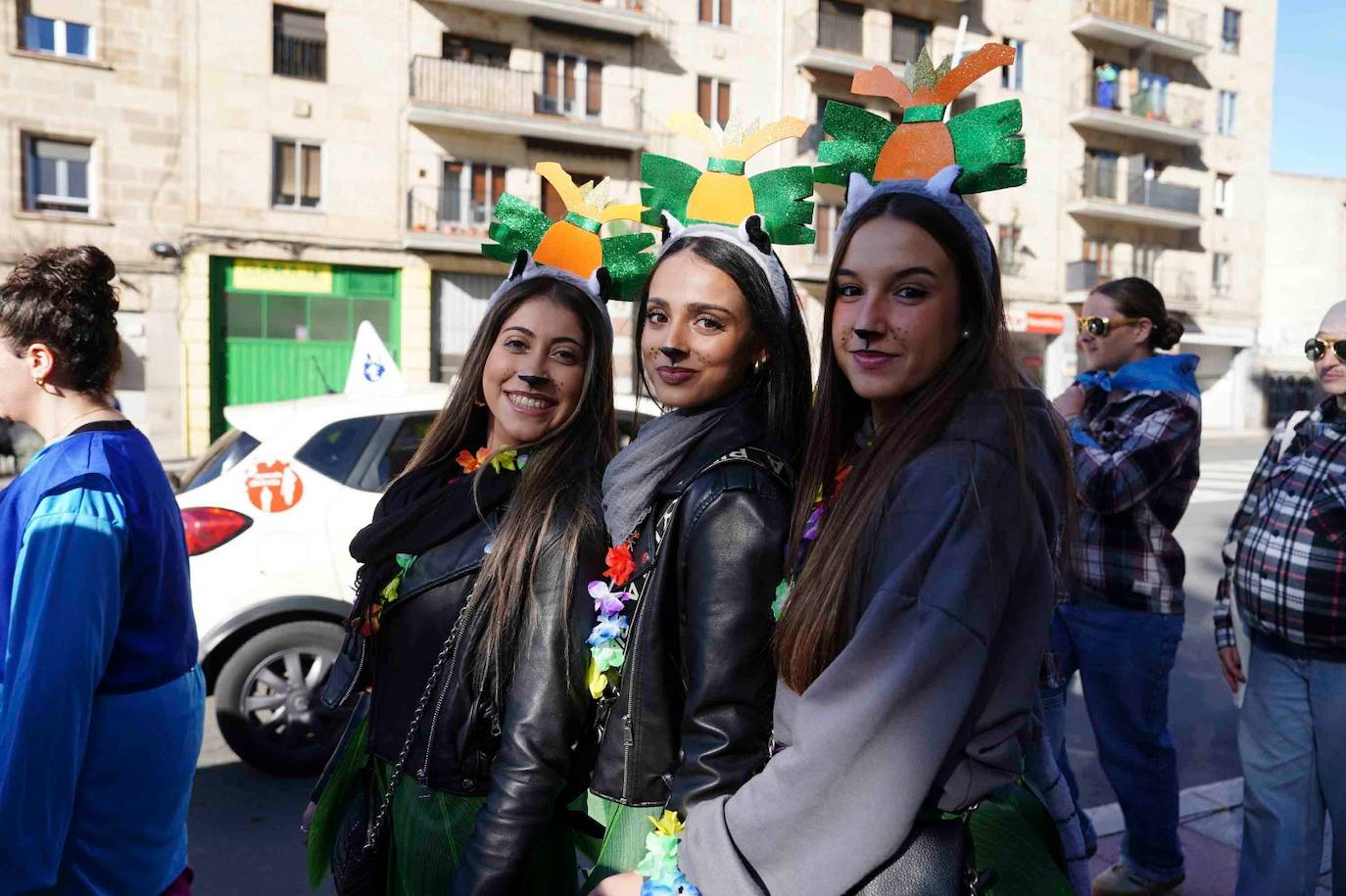 Los Minions, Winnie de Pooh y Mario Bros disfrutan de la fiesta en la Facultad de Educación