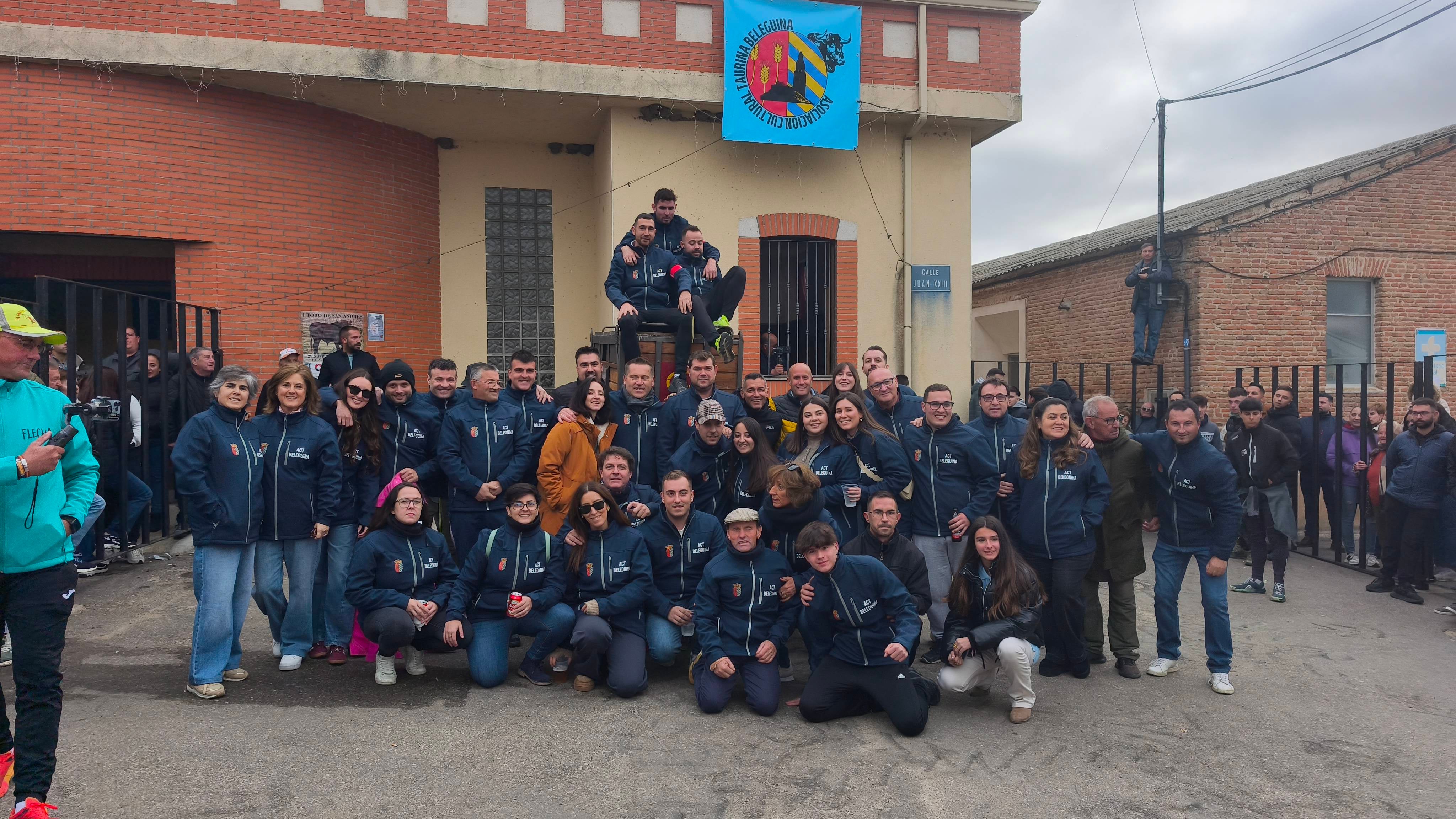 El Toro de San Andrés llena las calles de Palaciosrubios