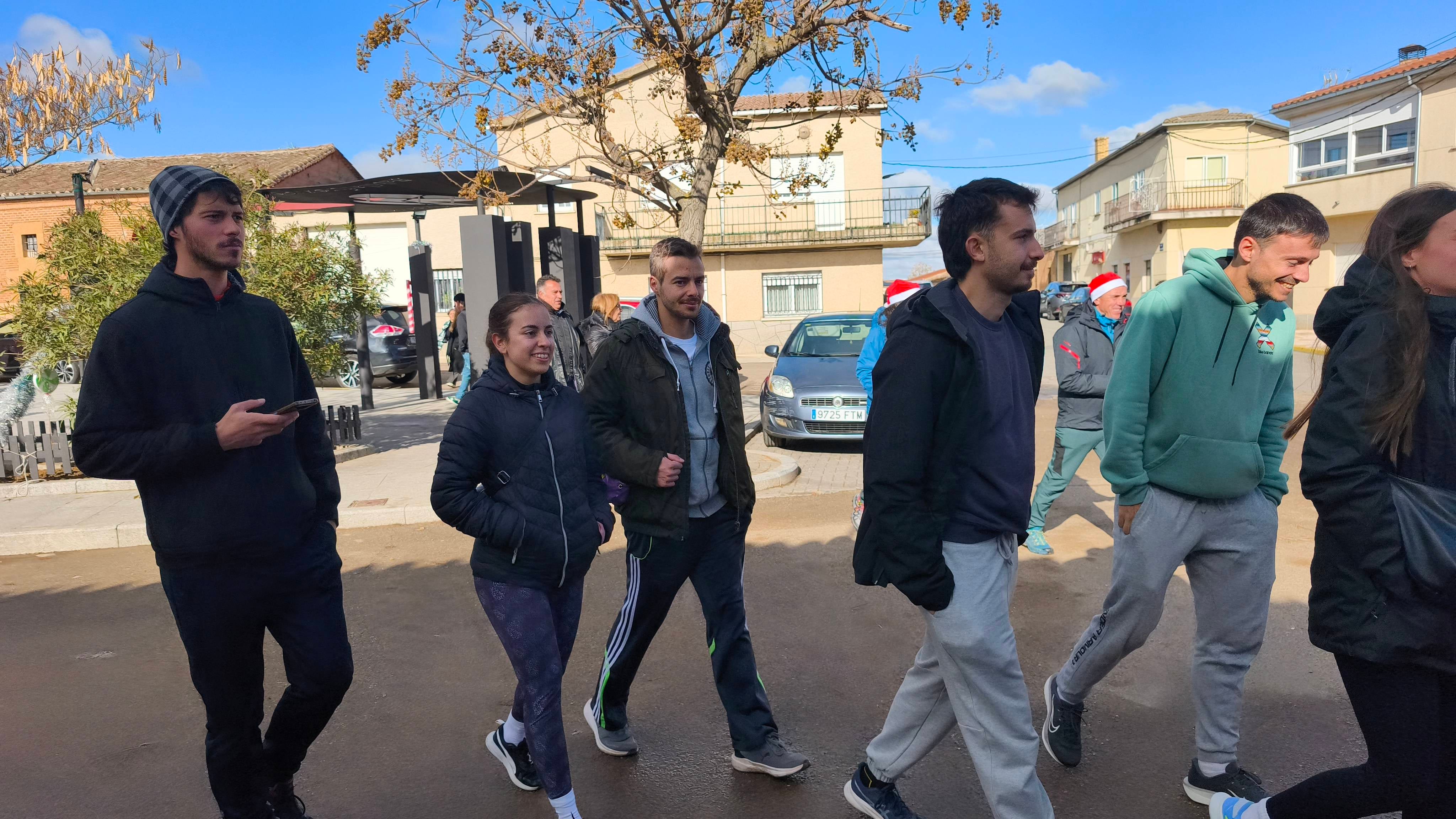 Pasos solidarios con acento navideño en Babilafuente