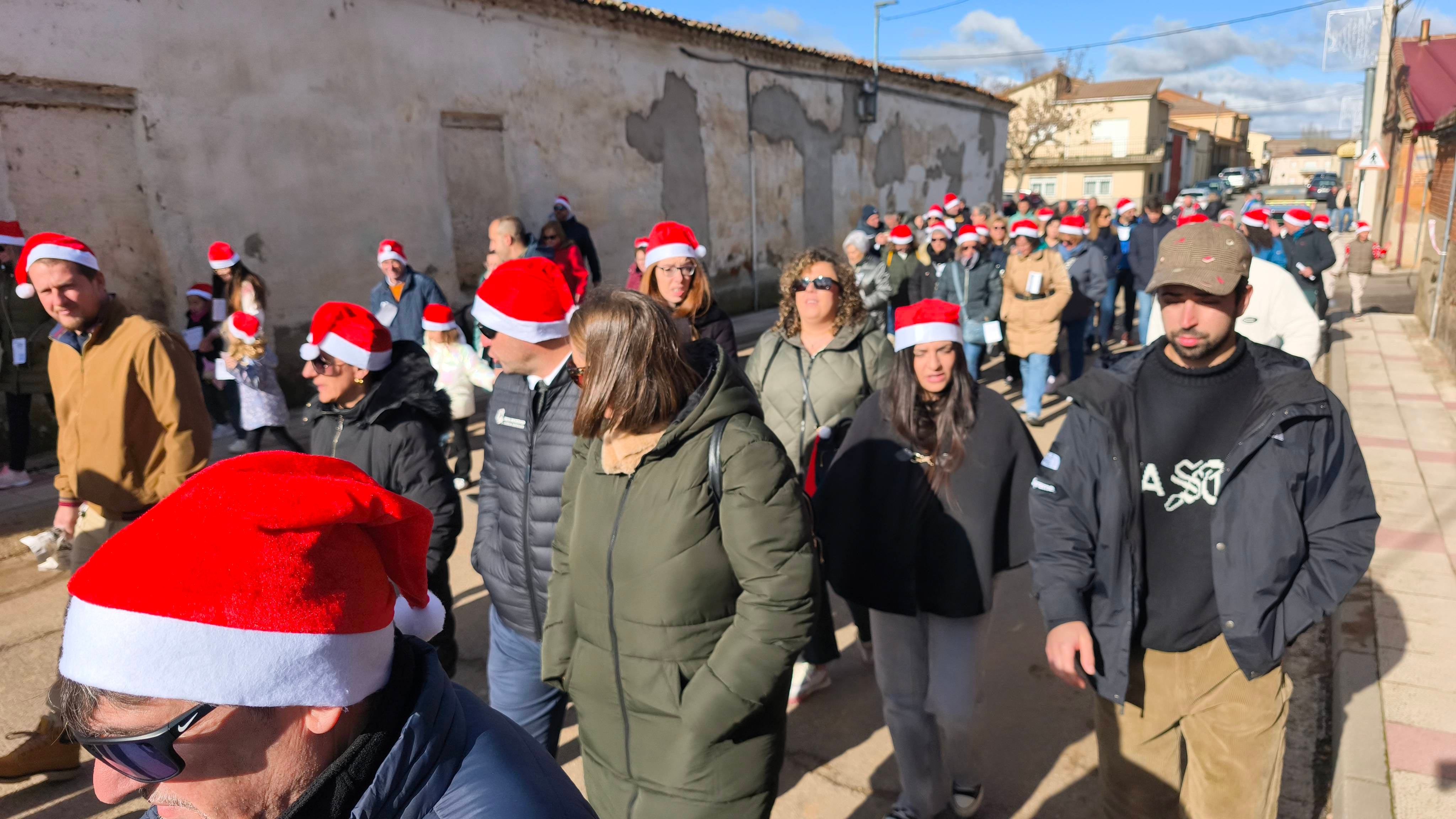 Pasos solidarios con acento navideño en Babilafuente