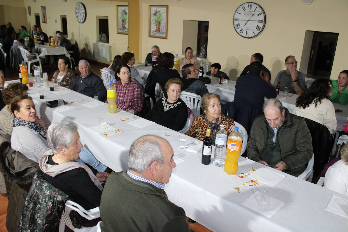 El sabor de las castañas y el chocolate despiden el mes de noviembre en Frades de la Sierra