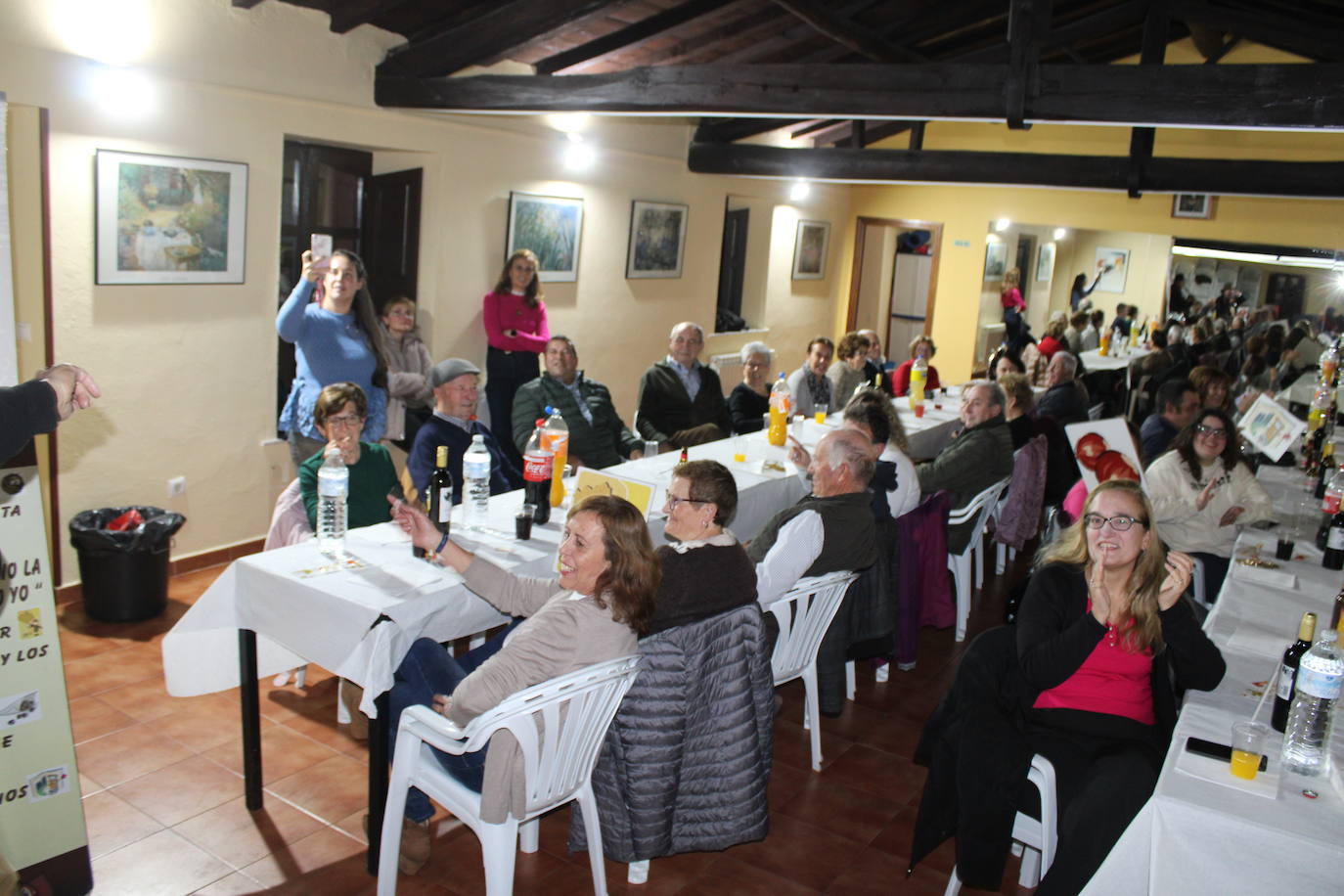 El sabor de las castañas y el chocolate despiden el mes de noviembre en Frades de la Sierra