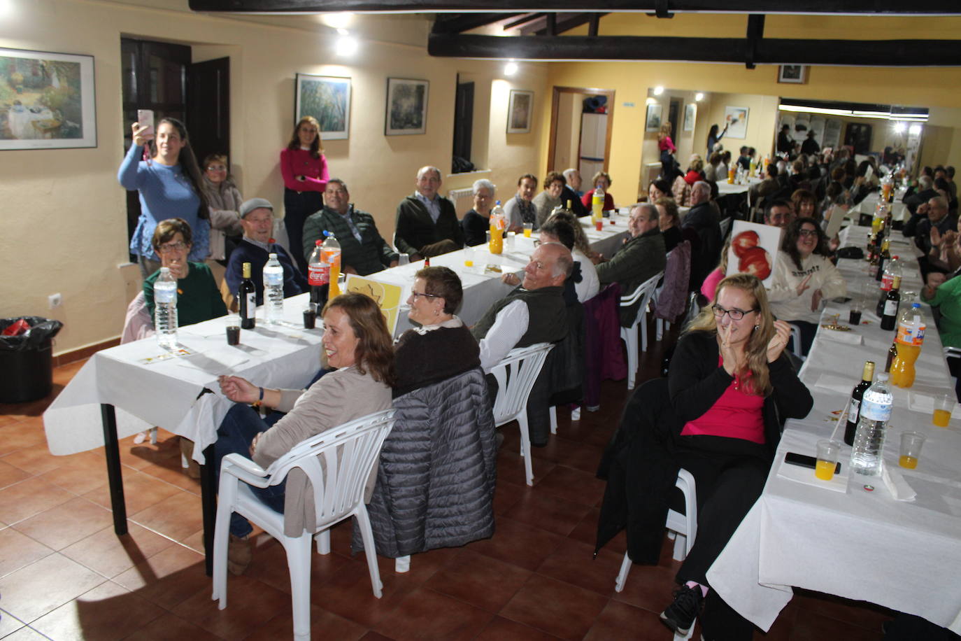 El sabor de las castañas y el chocolate despiden el mes de noviembre en Frades de la Sierra