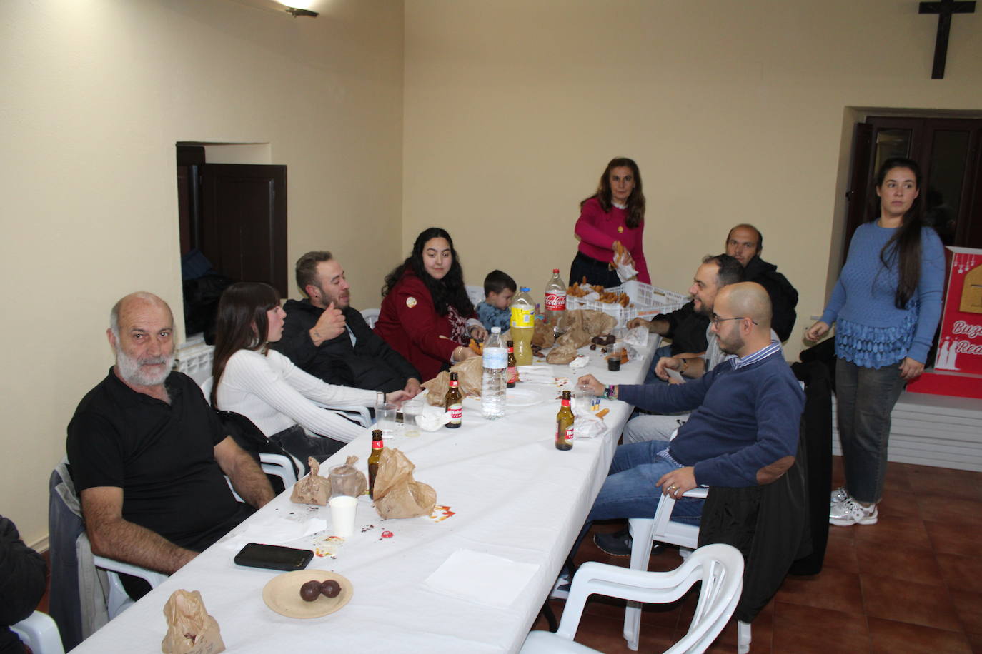 El sabor de las castañas y el chocolate despiden el mes de noviembre en Frades de la Sierra