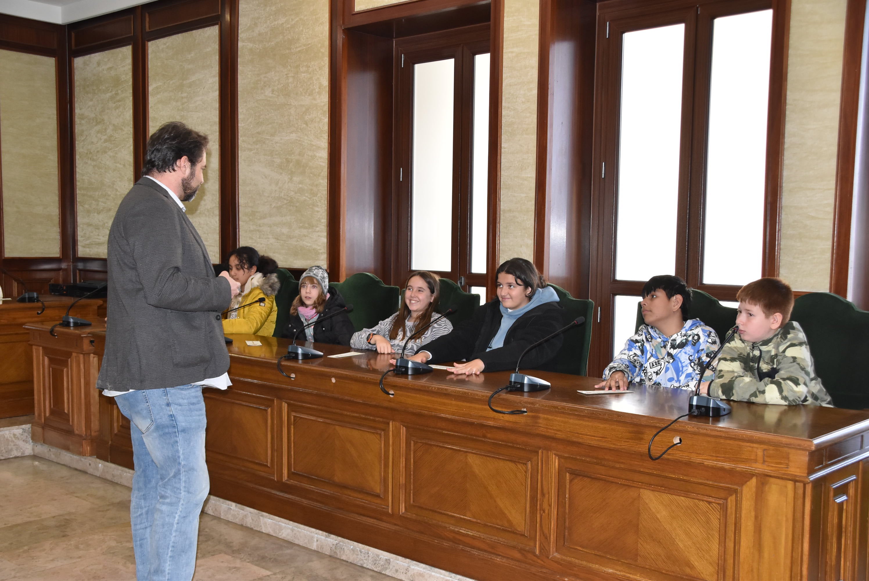 Visita de los colegios al Ayuntamiento de Béjar para conocer su funcionamiento