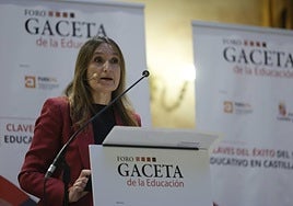 La consejera de Educación de la Junta de Castilla y León, Rocío Lucas, en el Foro GACETA de la Educación, celebrado este martes en el Casino de Salamanca.