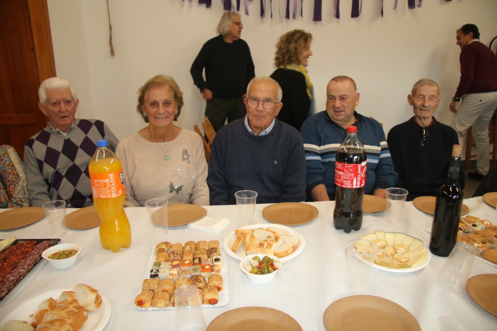 La comida de los mayores cierra las fiestas de Santa Bárbara en Aldeatejada