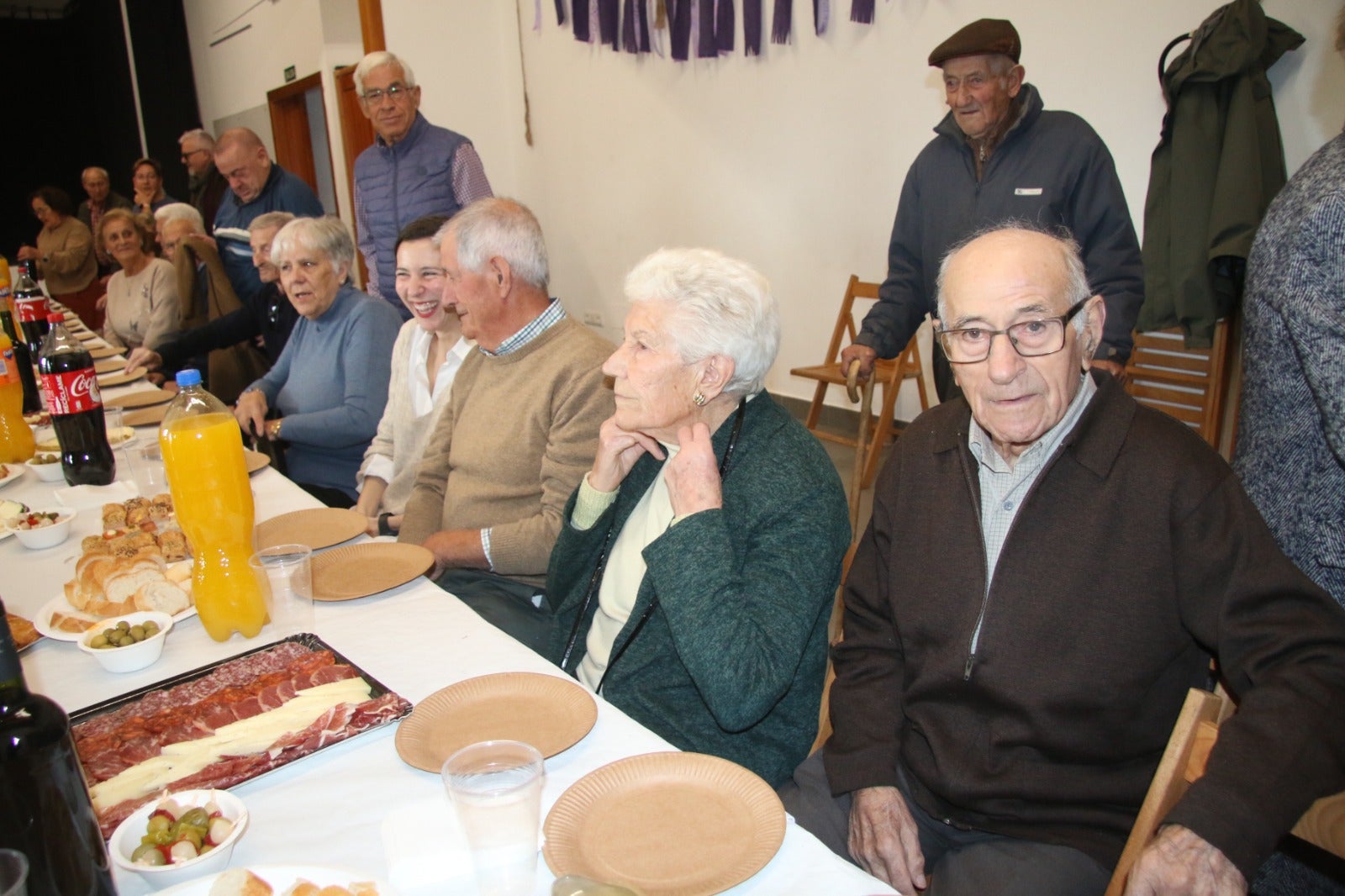 La comida de los mayores cierra las fiestas de Santa Bárbara en Aldeatejada