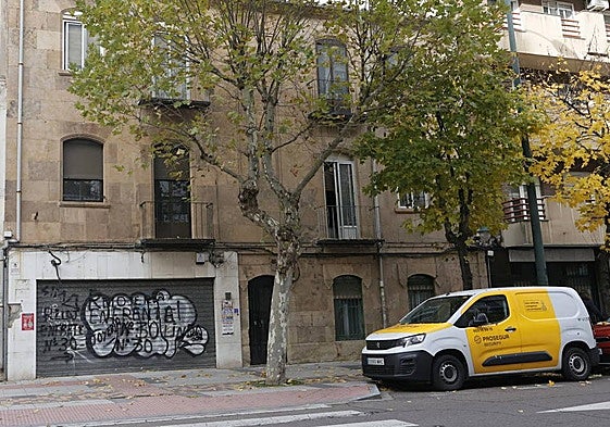 Edificio del paseo del Rollo protegido por el Plan General para el que se ha abierto un proceso de rehabilitación.