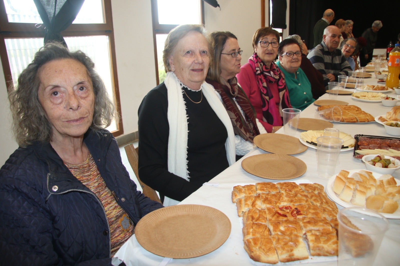 La comida de los mayores cierra las fiestas de Santa Bárbara en Aldeatejada