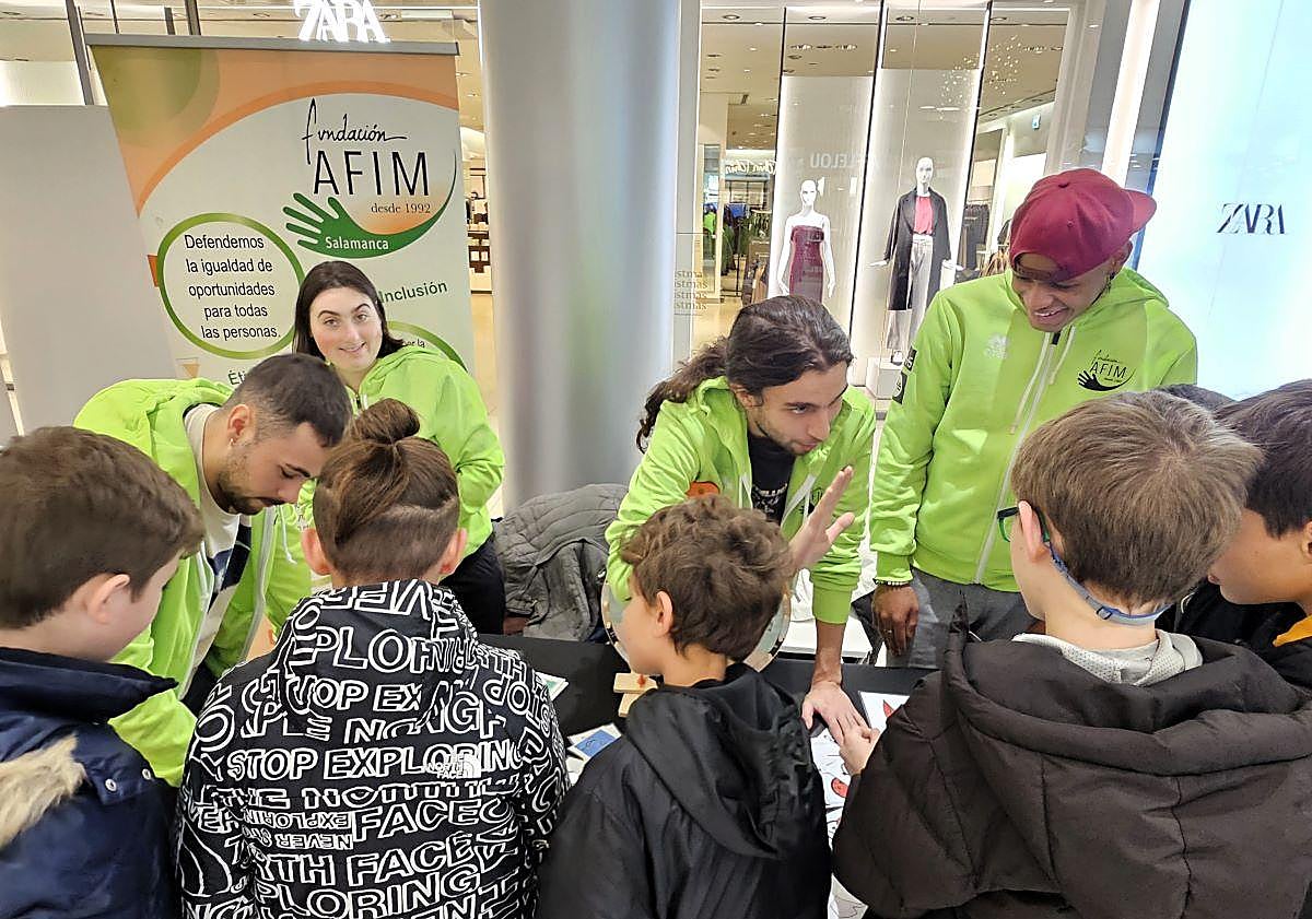 Imagen principal - «Sumamos Capacidades» despierta la inclusión en Salamanca