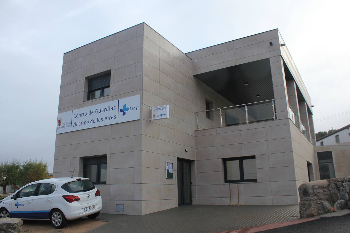 Villarino de los Aires celebra &quot;un servicio público a la altura&quot; con el nuevo centro médico