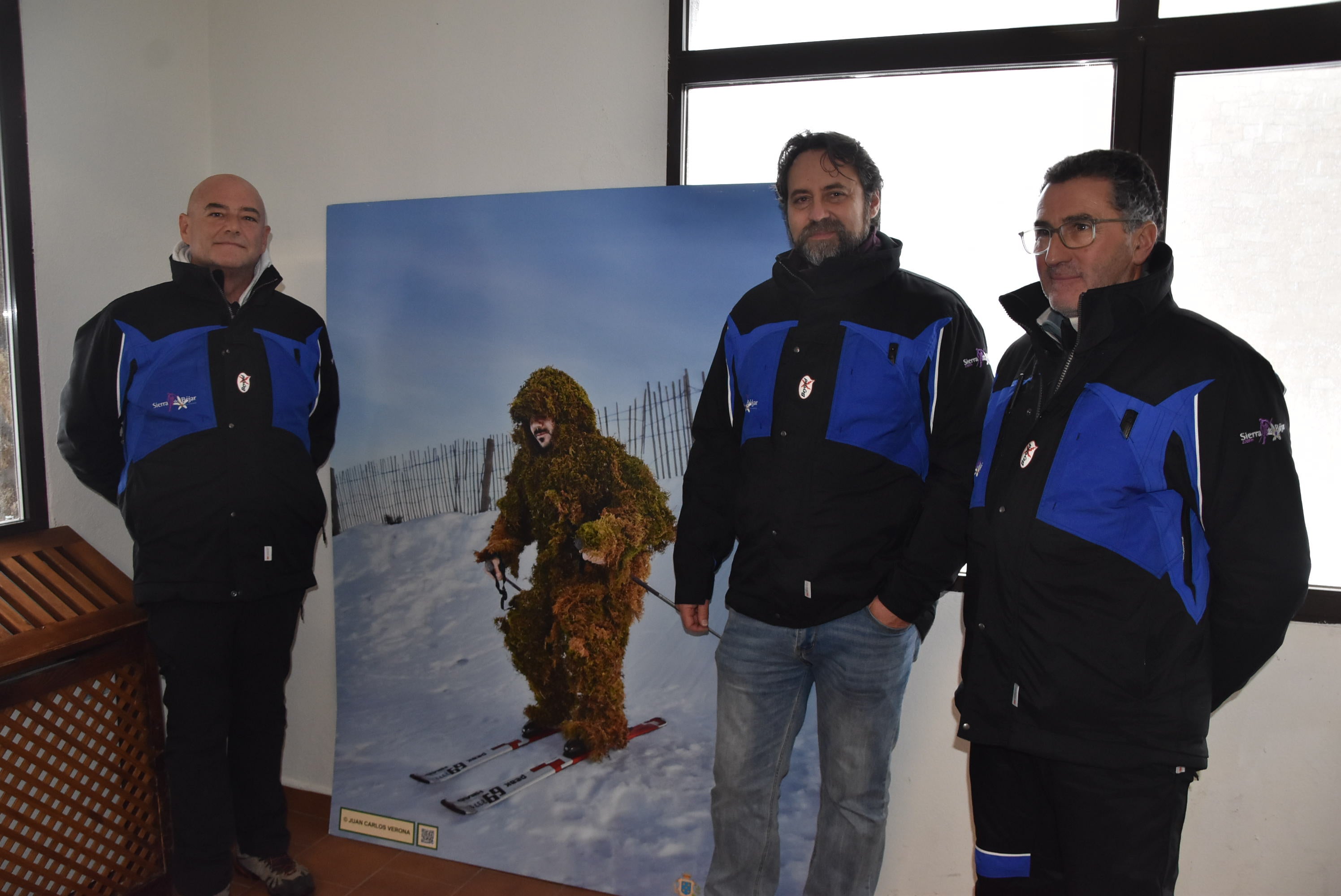 Béjar abre la temporada de nieve en La Covatilla con niebla y lluvia