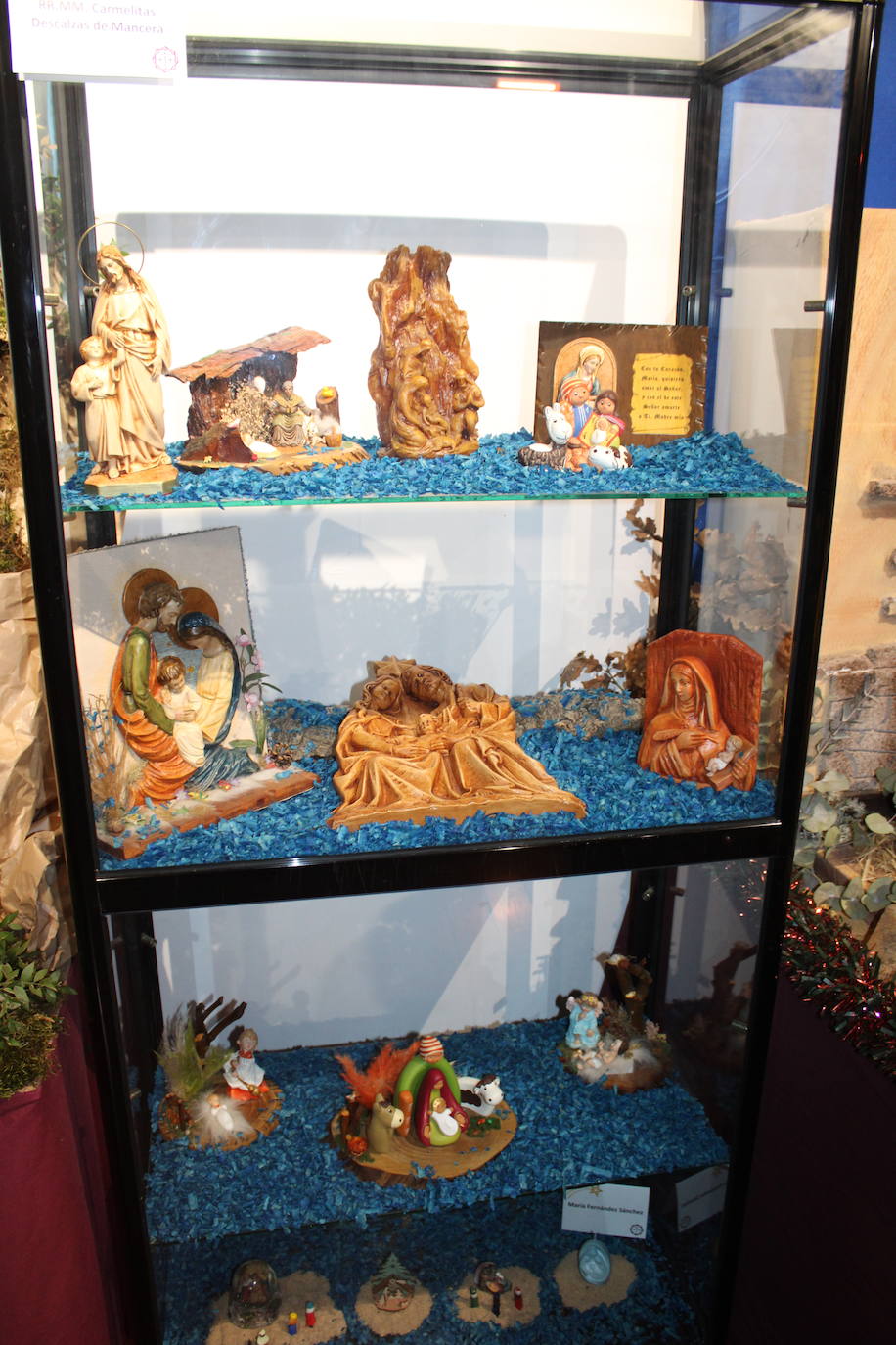 Béjar abre su muestra solidaria de belenes