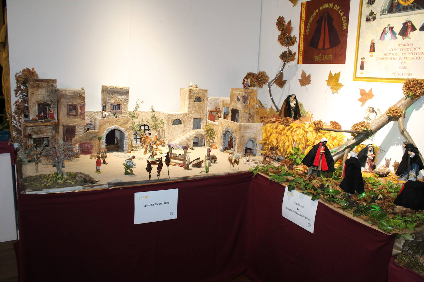 Béjar abre su muestra solidaria de belenes