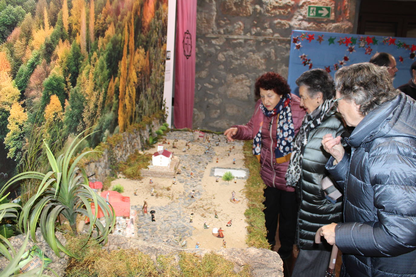 Béjar abre su muestra solidaria de belenes