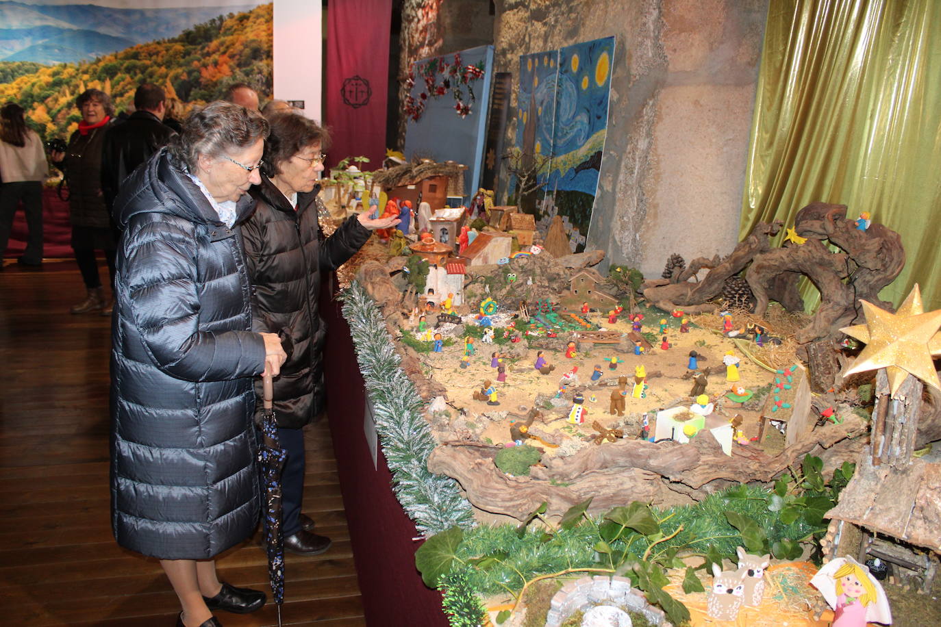 Béjar abre su muestra solidaria de belenes