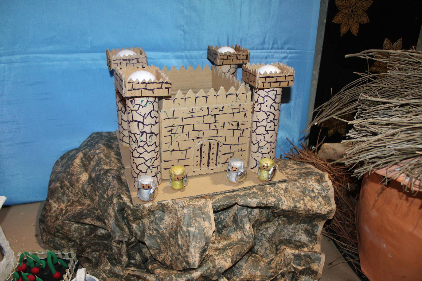 Béjar abre su muestra solidaria de belenes