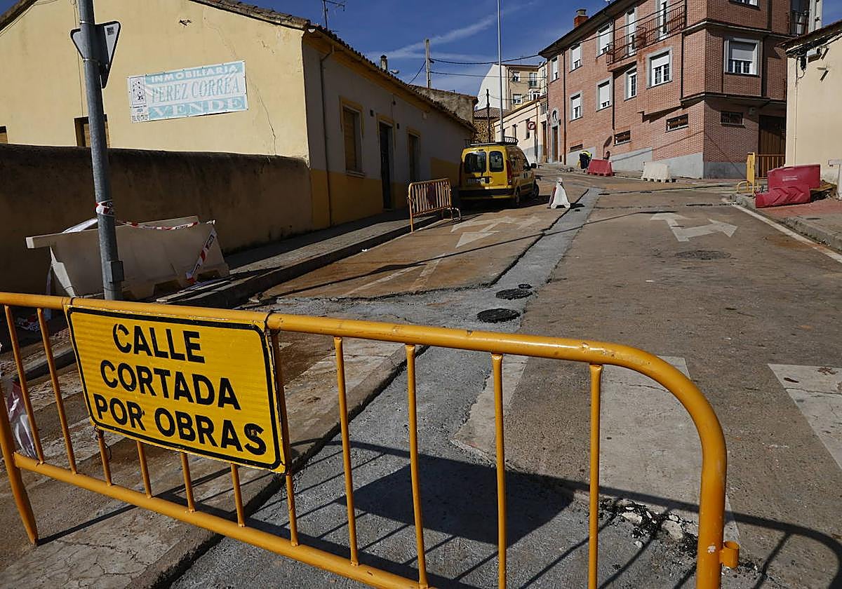 Obras, en una calle de Chamberí.