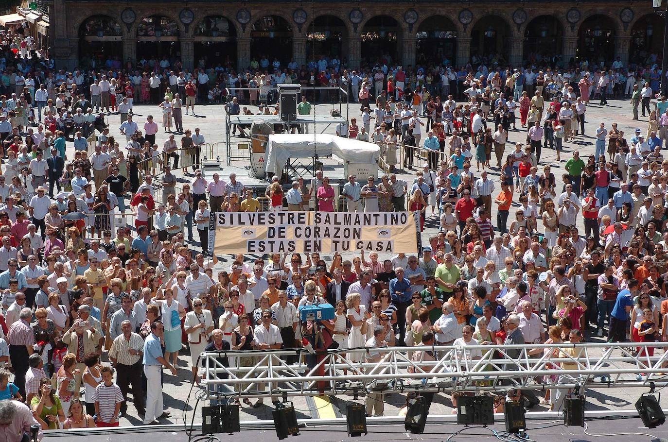 2007- Apertura y pregón de Silvestre Sánchez Sierra. Numerosas personas presenciaron el pregón