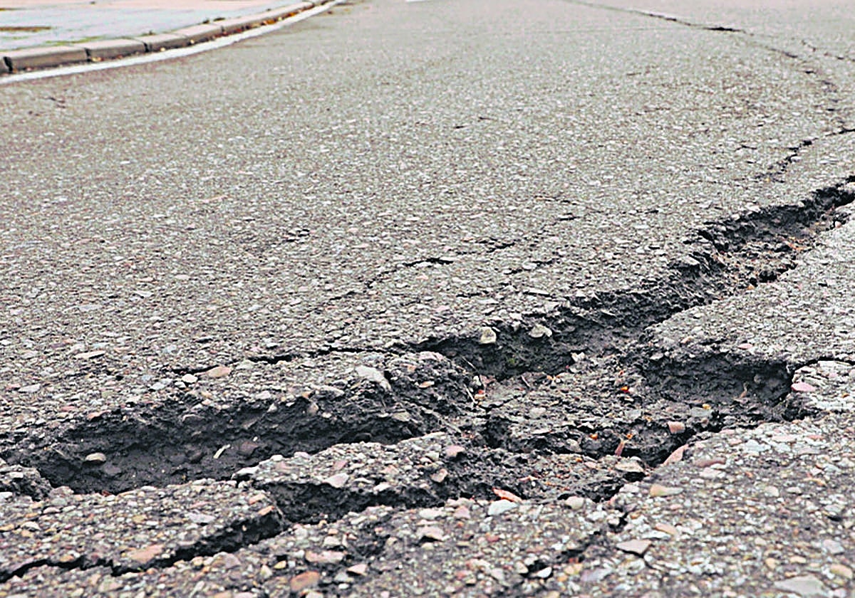 Socavón en el barrio de Capuchinos