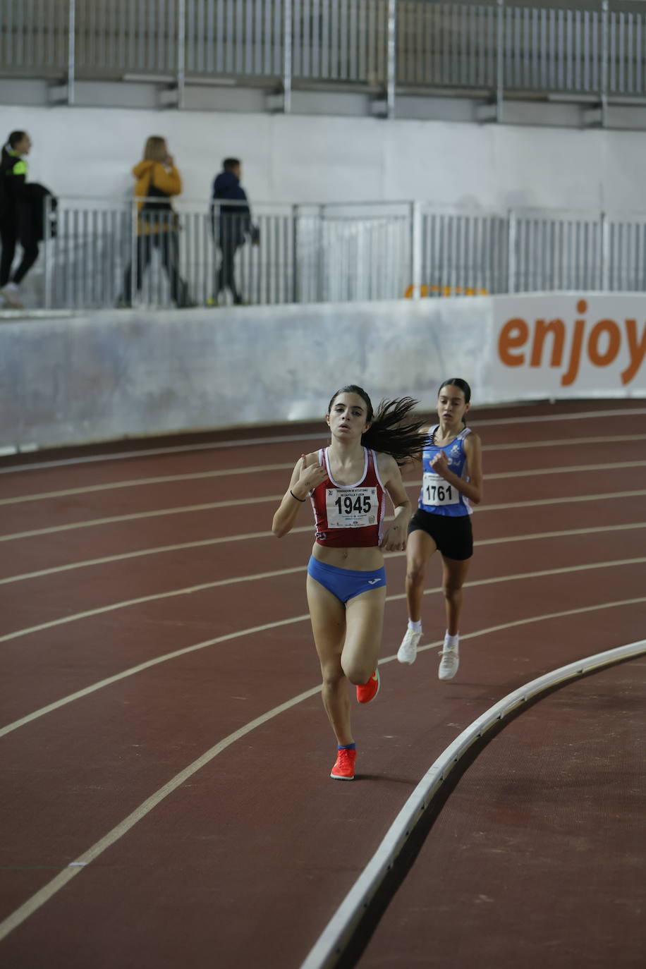 Las imágenes de una gran tarde de atletismo en la Carlos Gil Pérez