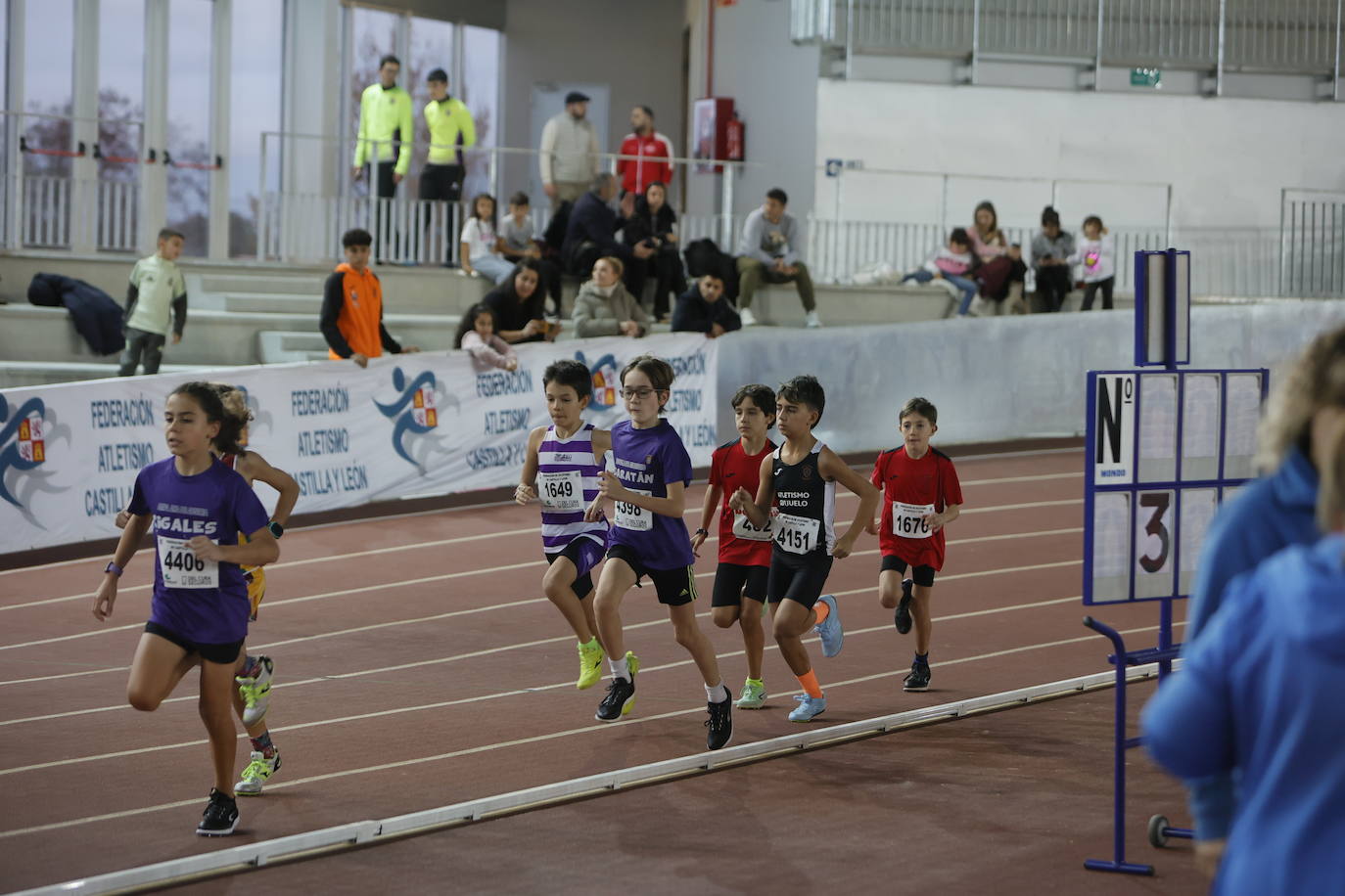 Las imágenes de una gran tarde de atletismo en la Carlos Gil Pérez
