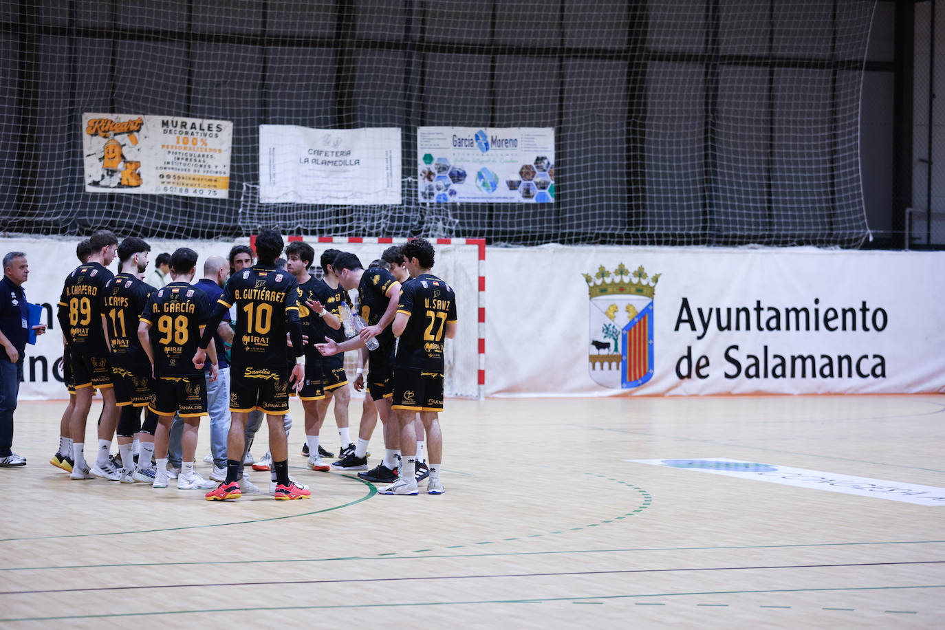 Importante y trabajado triunfo del Ciudad de Salamanca frente al Royal Premium Gijón (37-36)