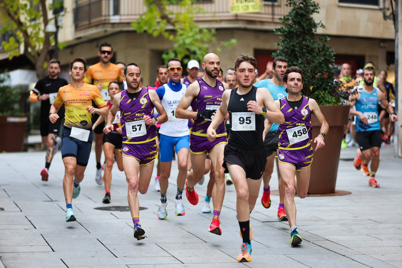 Salamanca corre con sus médicos y Javier Alves y Verónica Sánchez son los más rápidos